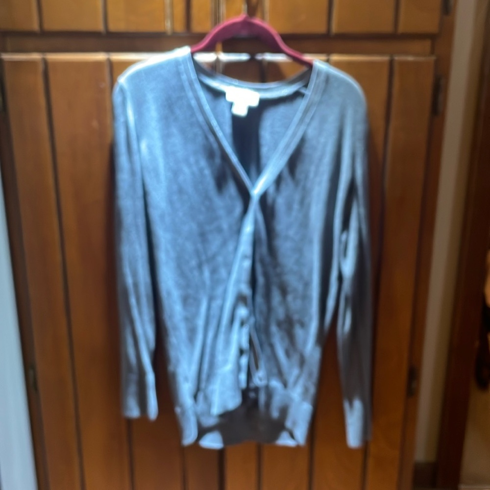 Ann Taylor Loft long sleeved cardigan